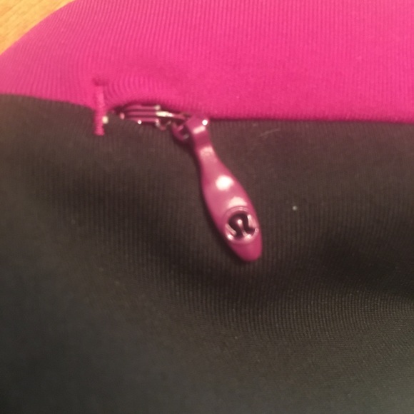 Lululemon Athletica Running Speed Tight III Leggings. Size 4. - Picture 10 of 17